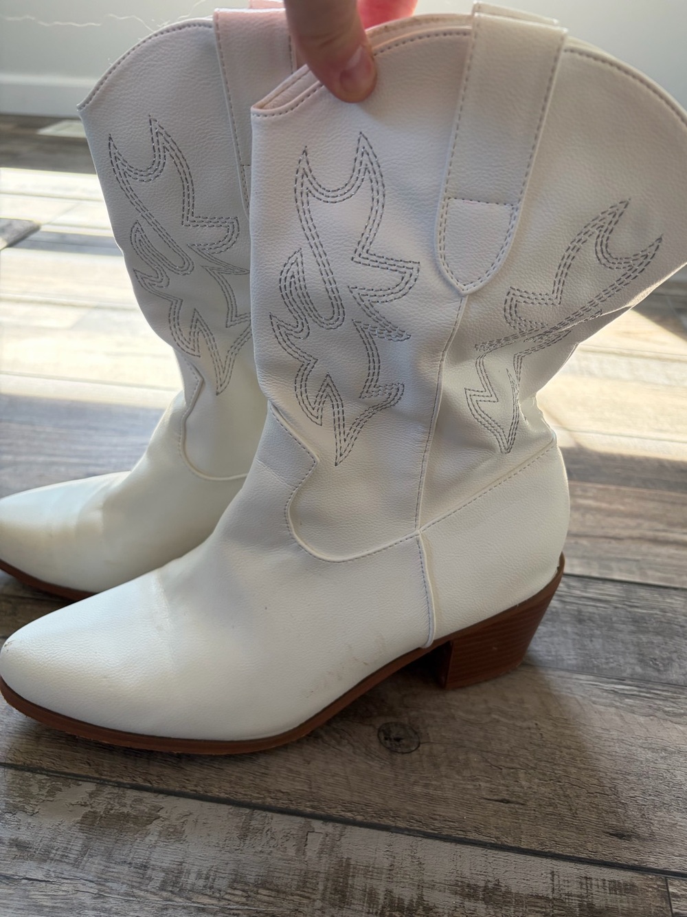 Women’s White Cowgirl Boots